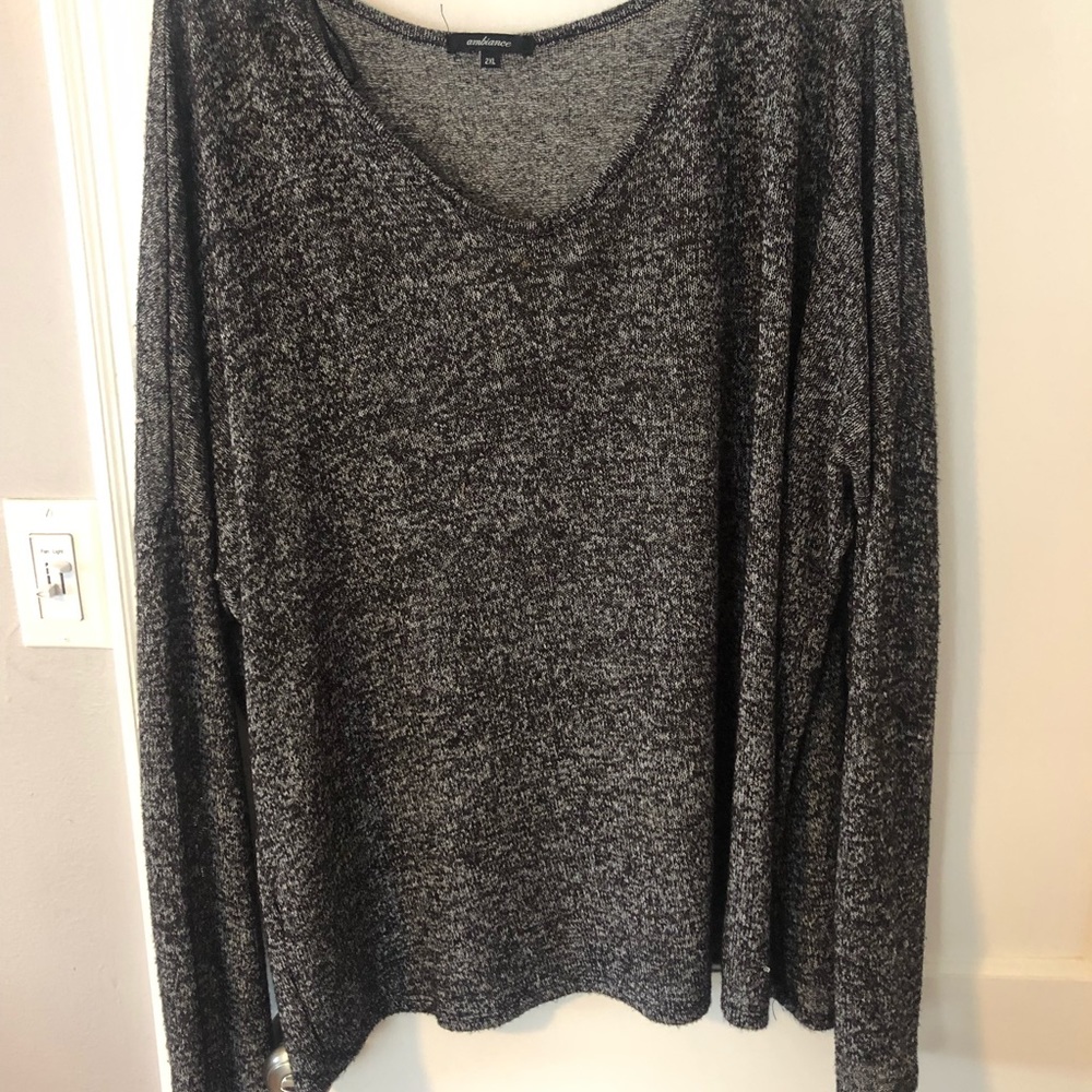 Plus Size Top - Picture 3 of 3